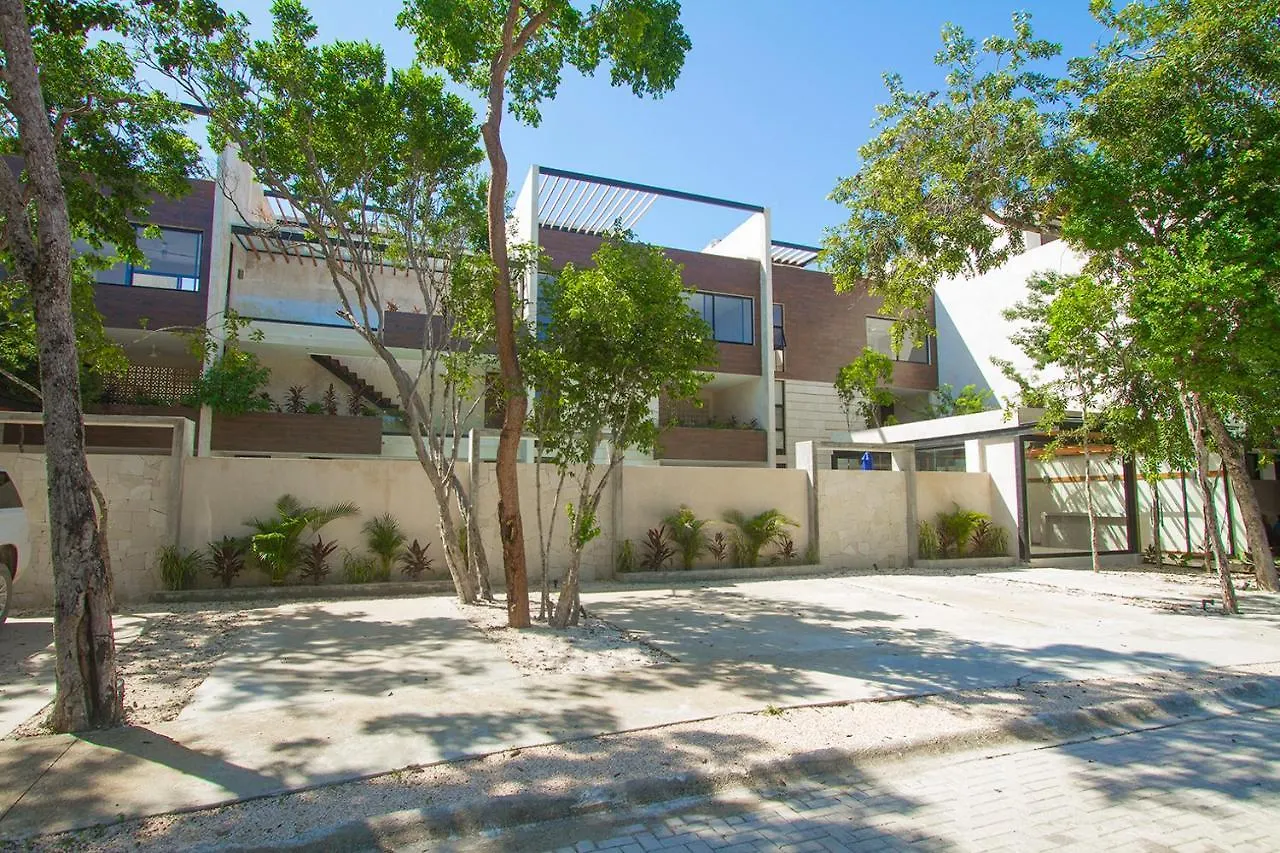 *Luxurious Apartment With Private Patio* Tulum Mexico