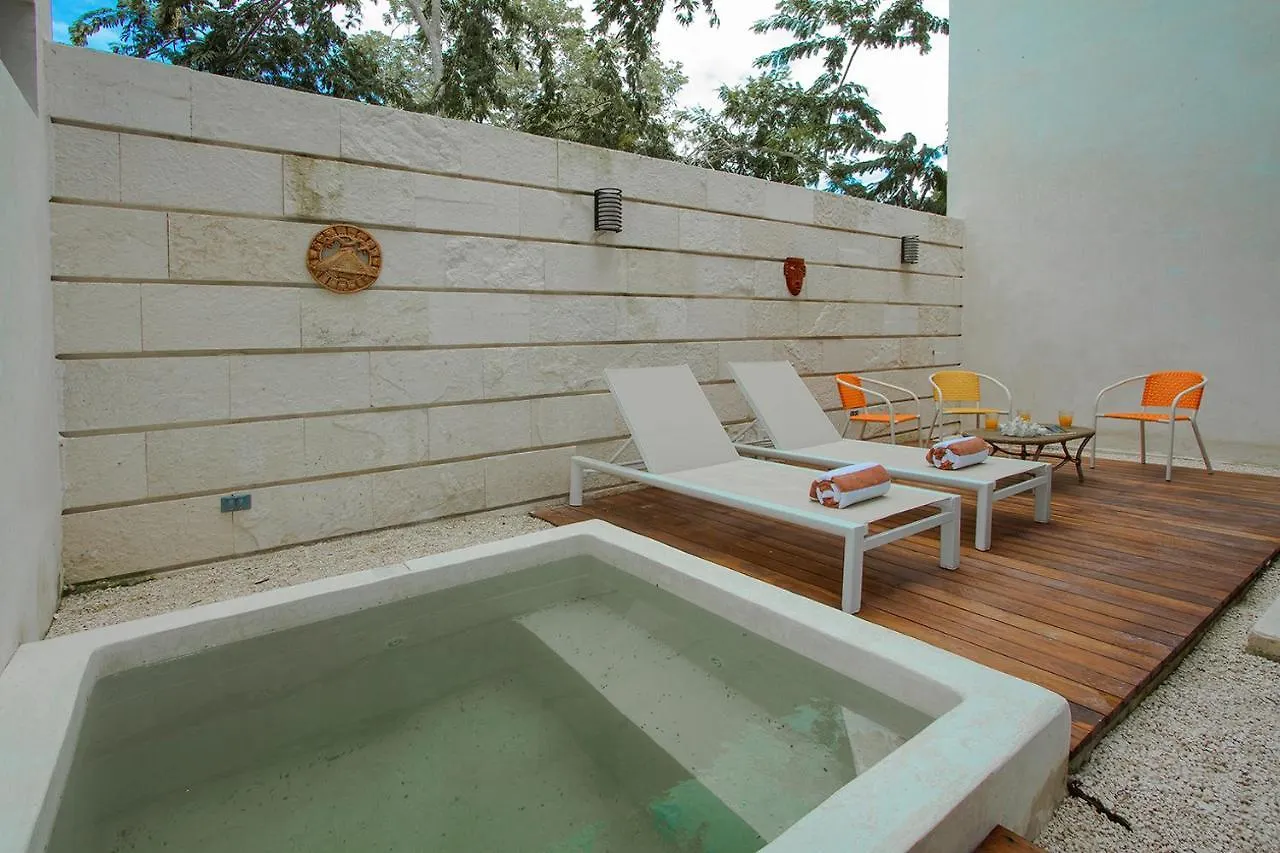 *Luxurious Apartment With Private Patio* Tulum Mexico