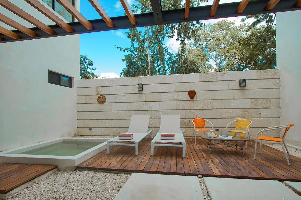 *Luxurious Apartment With Private Patio* Tulum Mexico