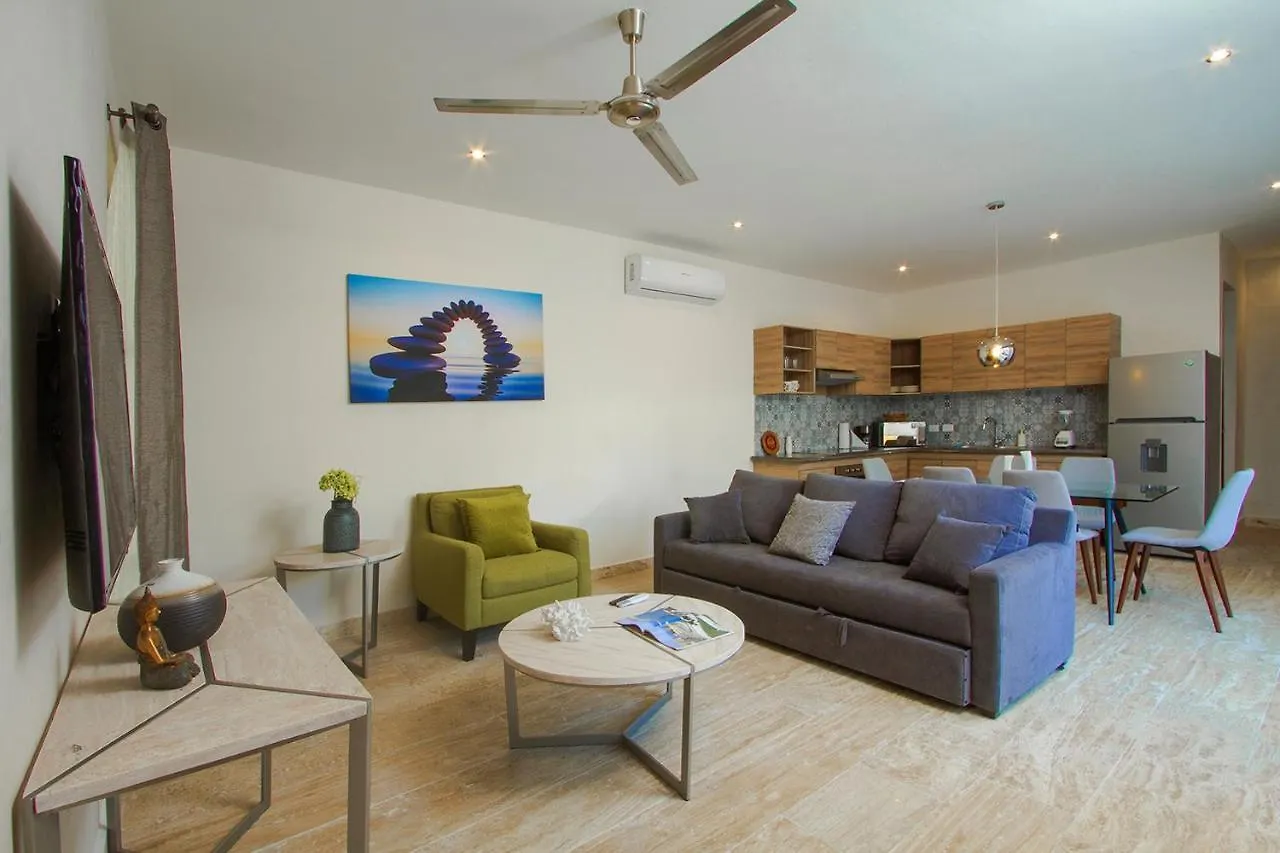 *Luxurious Apartment With Private Patio* Tulum Mexico